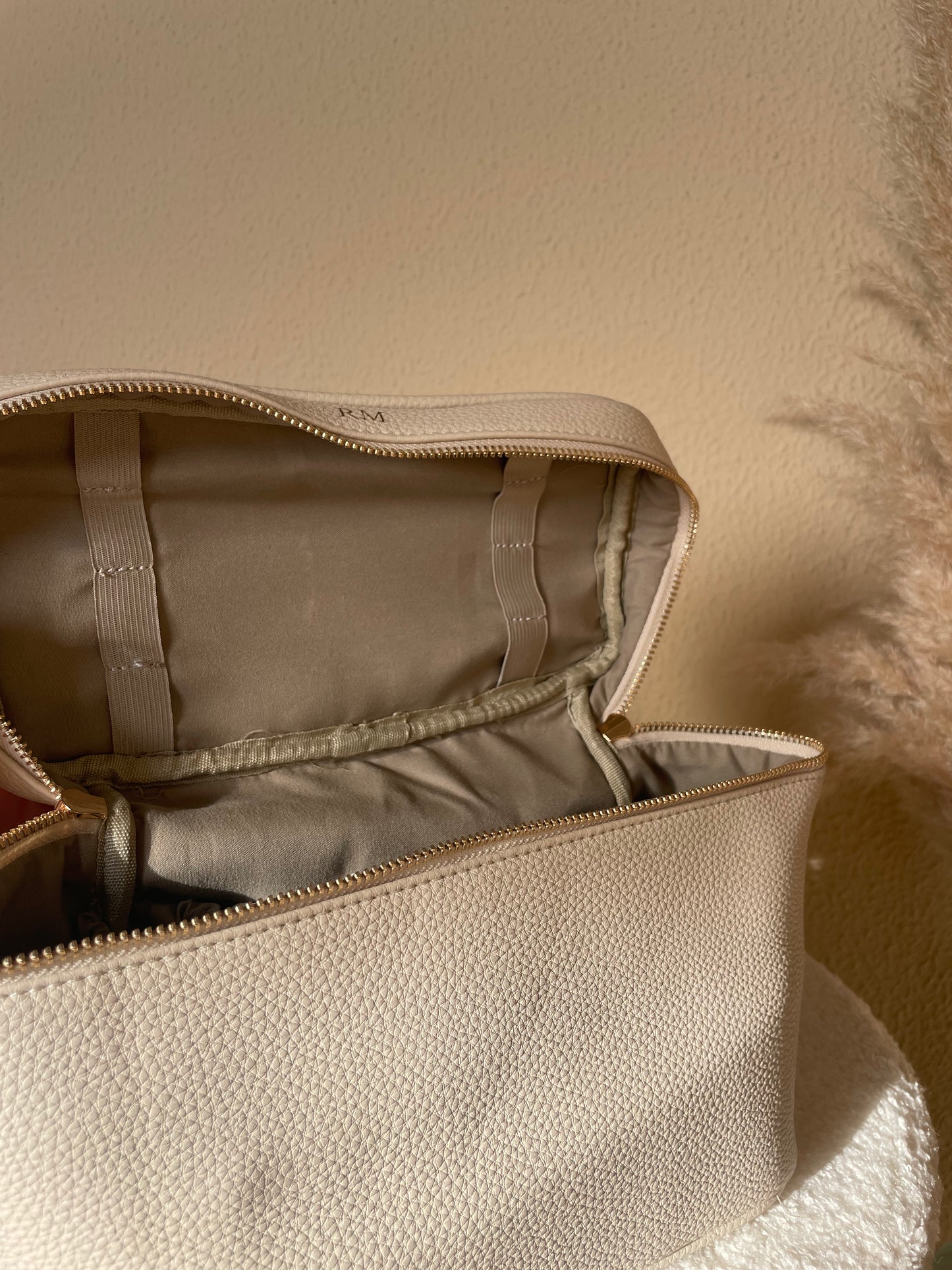 Necessaire