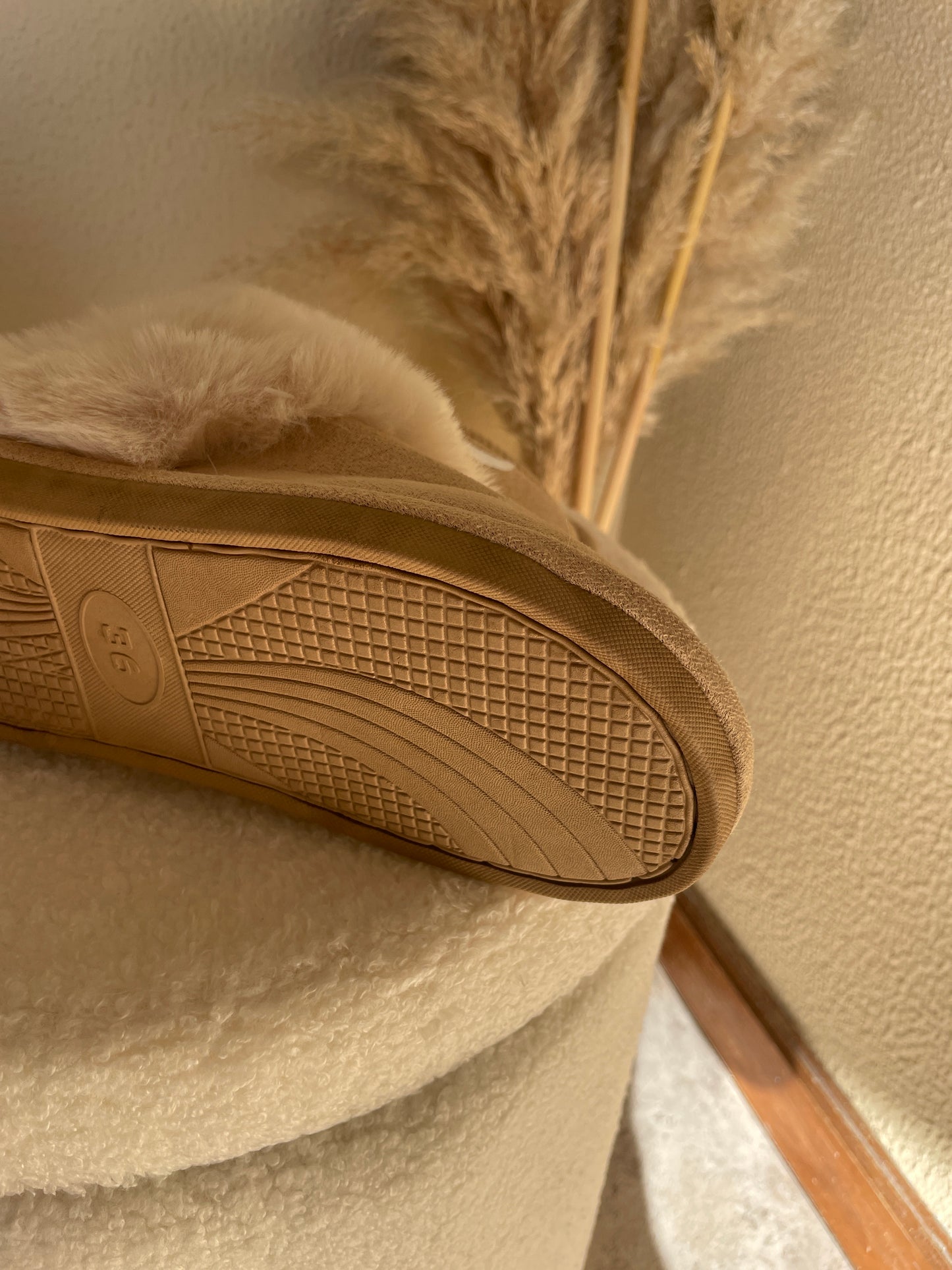 Chinelo luna bege C/Costura