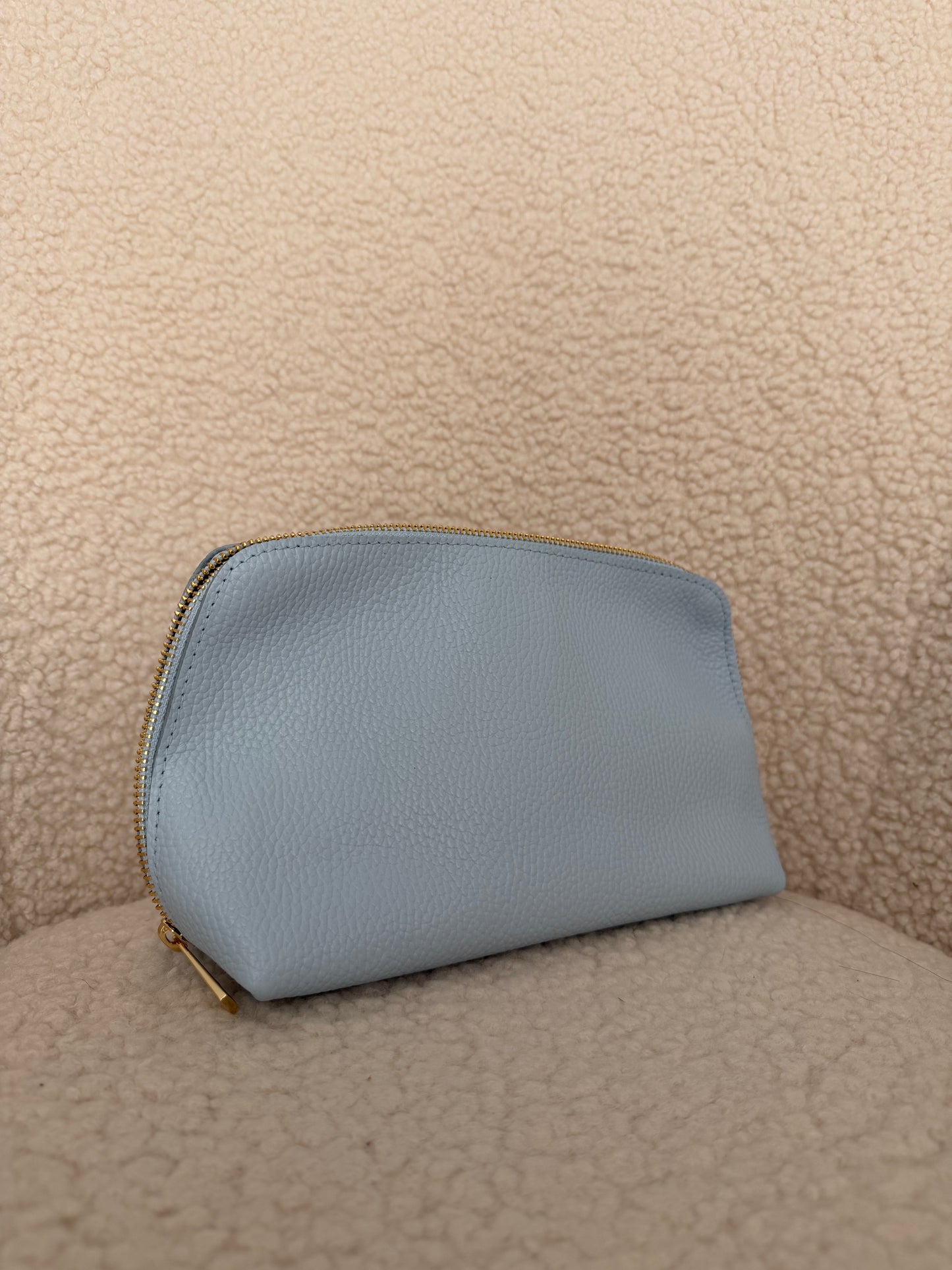 Necessaire em PELE chiara