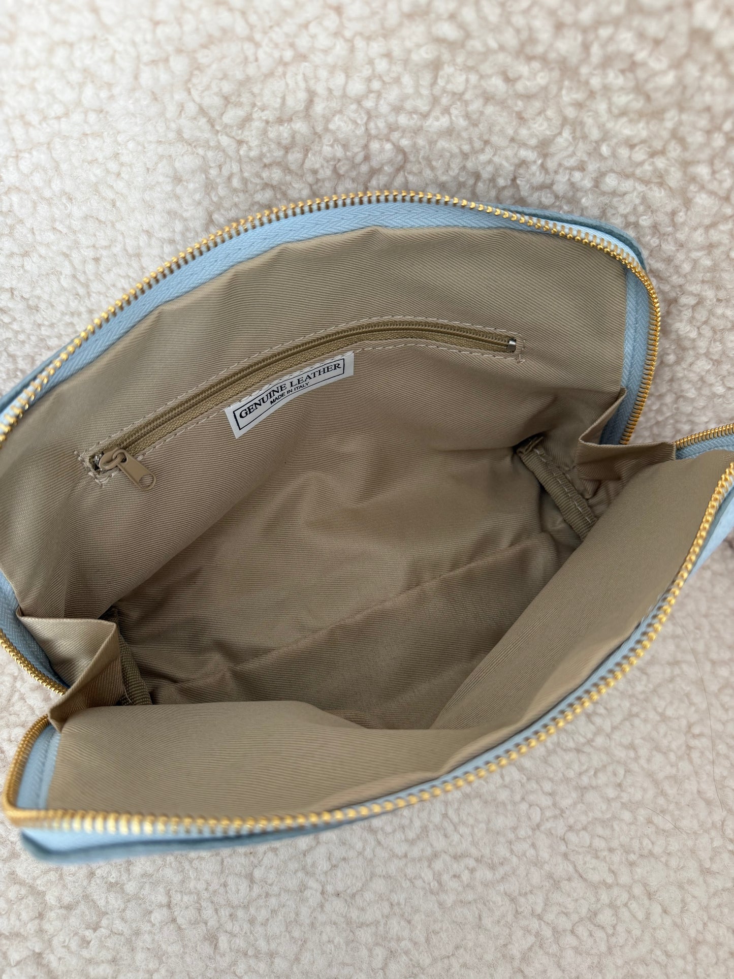 Necessaire em PELE chiara