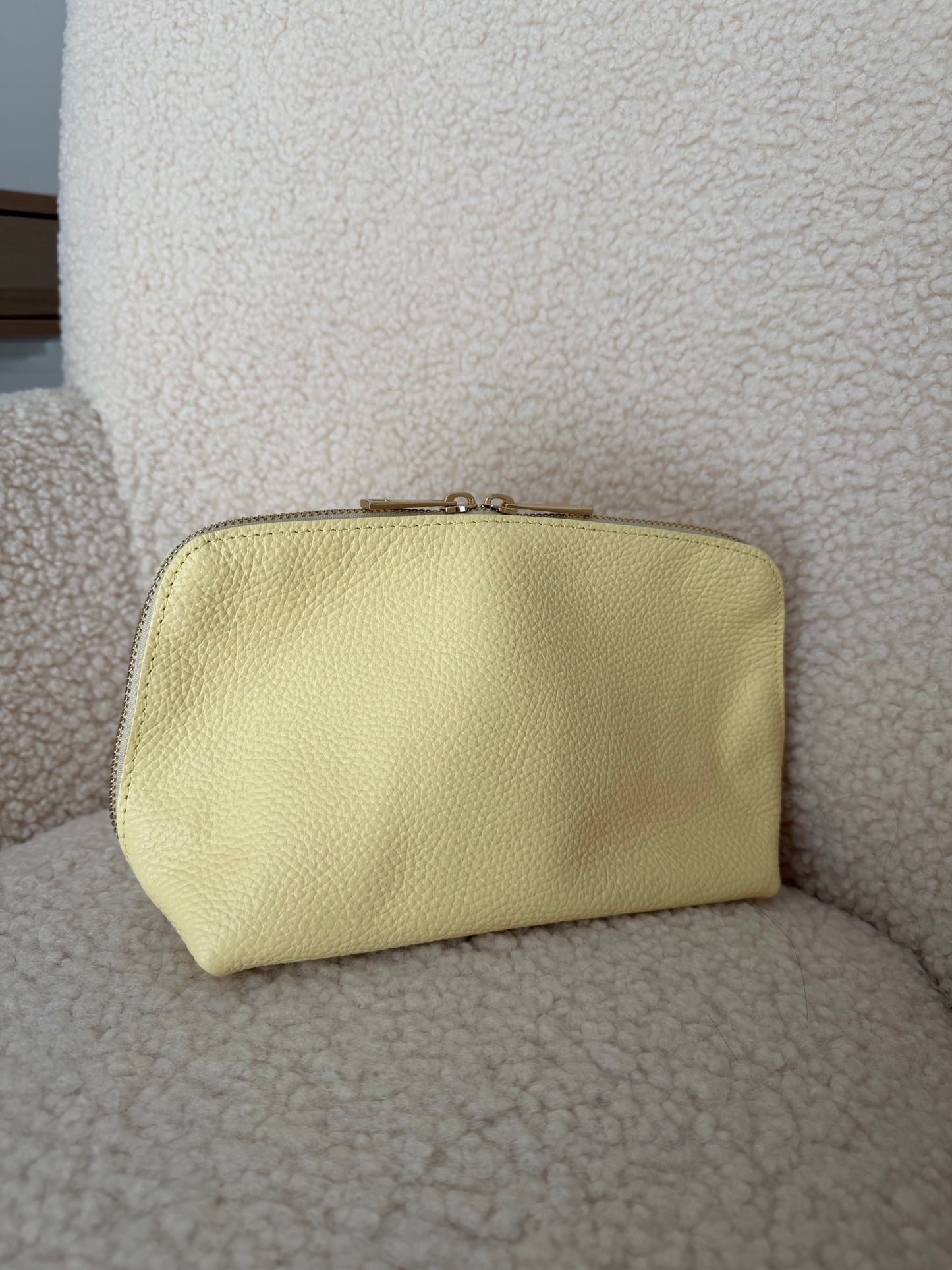 Necessaire em PELE chiara