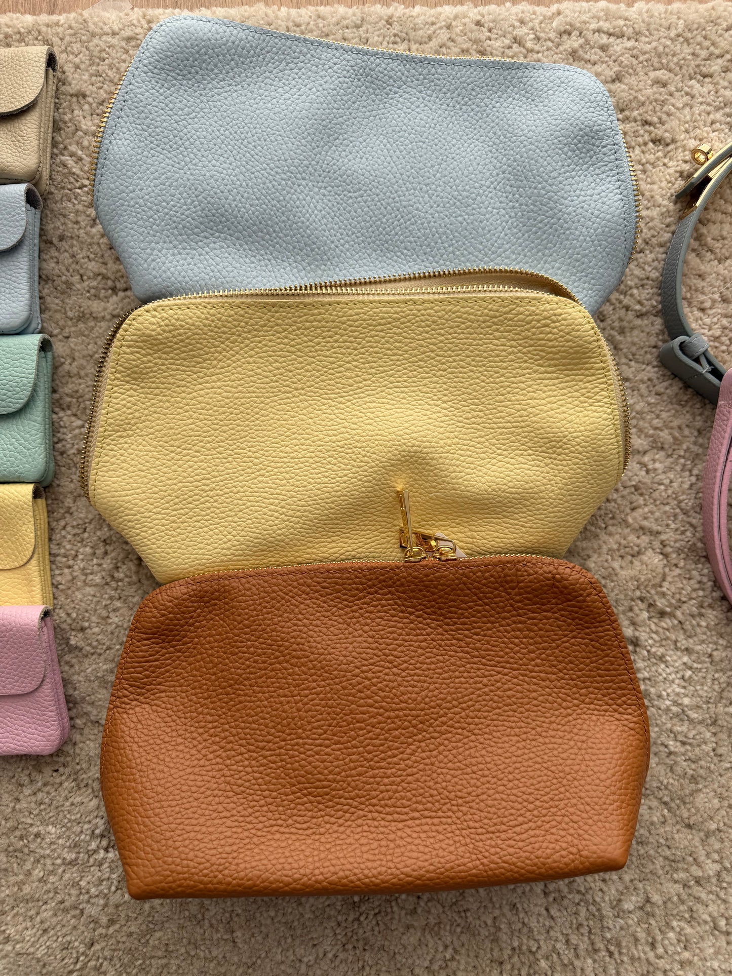 Necessaire em PELE chiara
