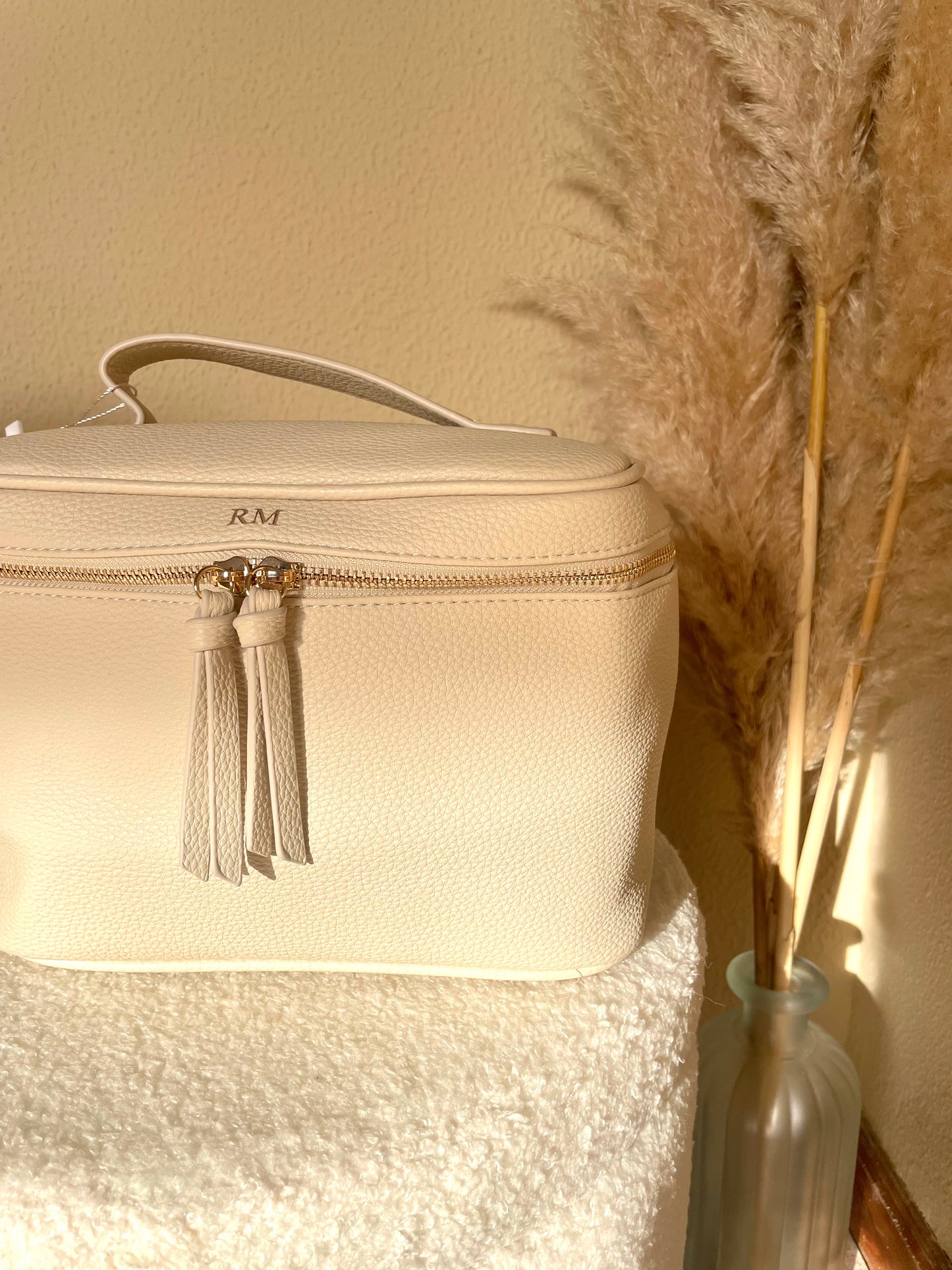 Necessaire