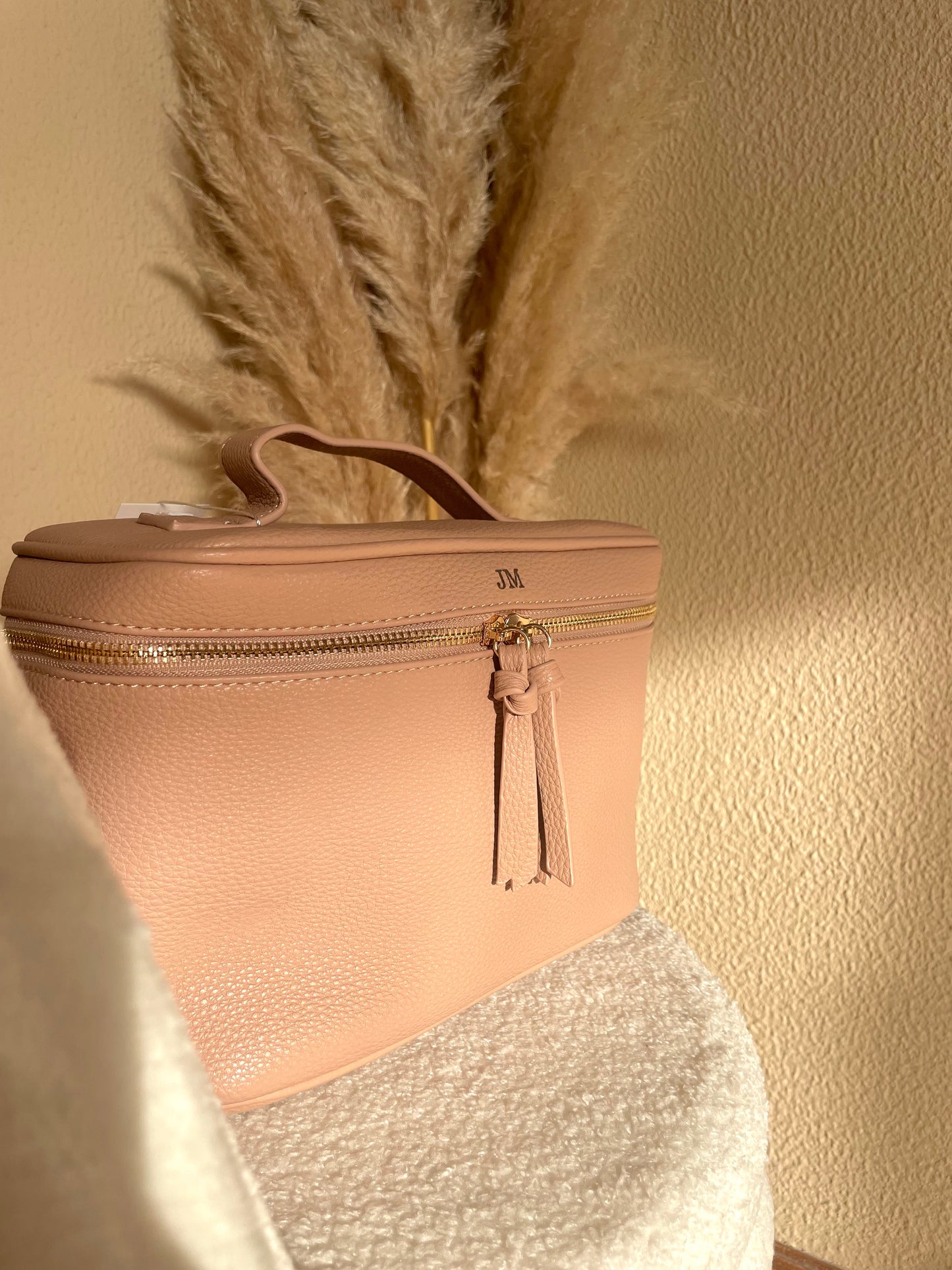 Necessaire