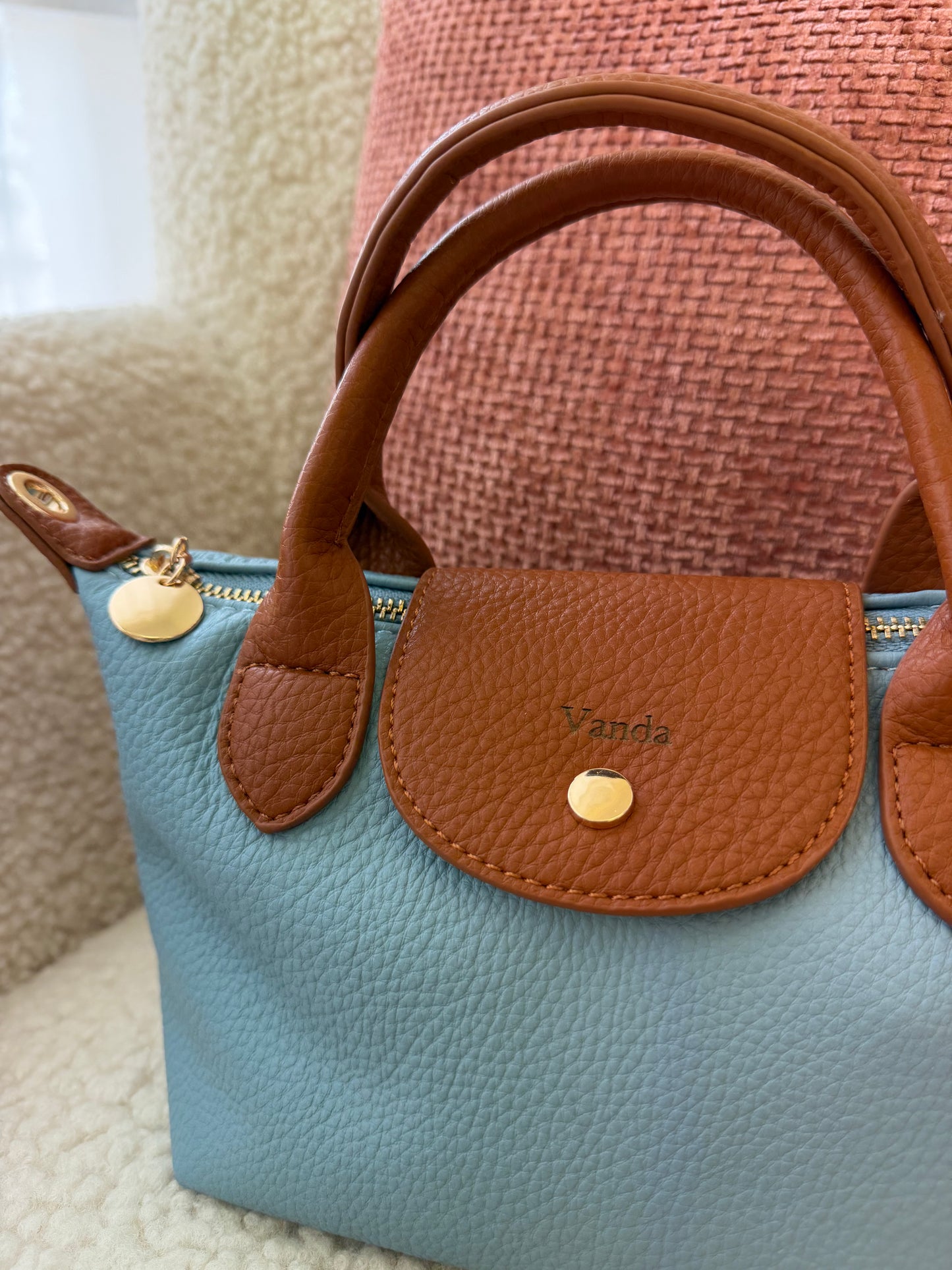 Mala Laura mini